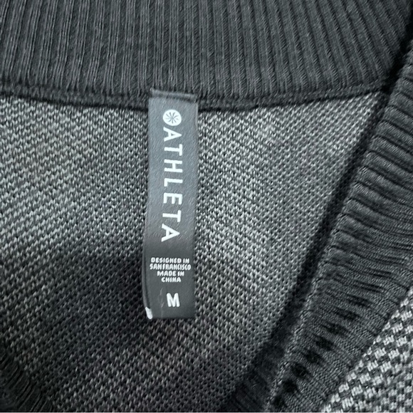 Athleta Jacquard Crew Sweater Abstract Animal Charcoal Grey Size Medium - Picture 7 of 10